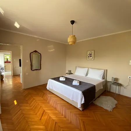 Luna Garden 오파티아