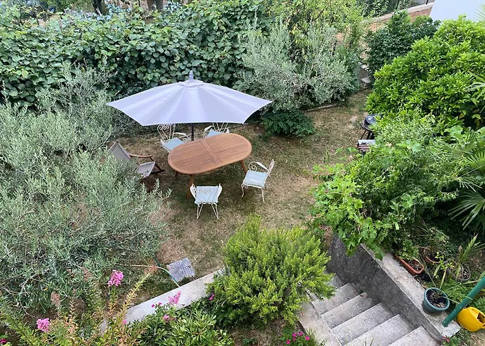 Luna Garden Apartman *